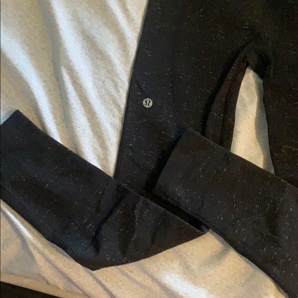 Black lululemon leggings - Picture 3 of 4